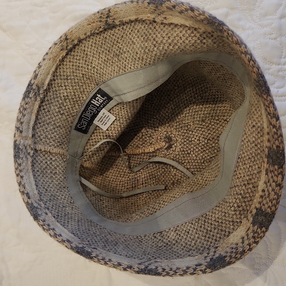 Wool Plaid Bucket Hat in Beige and Gray By San Diego Hat Company - Picture 2 of 3